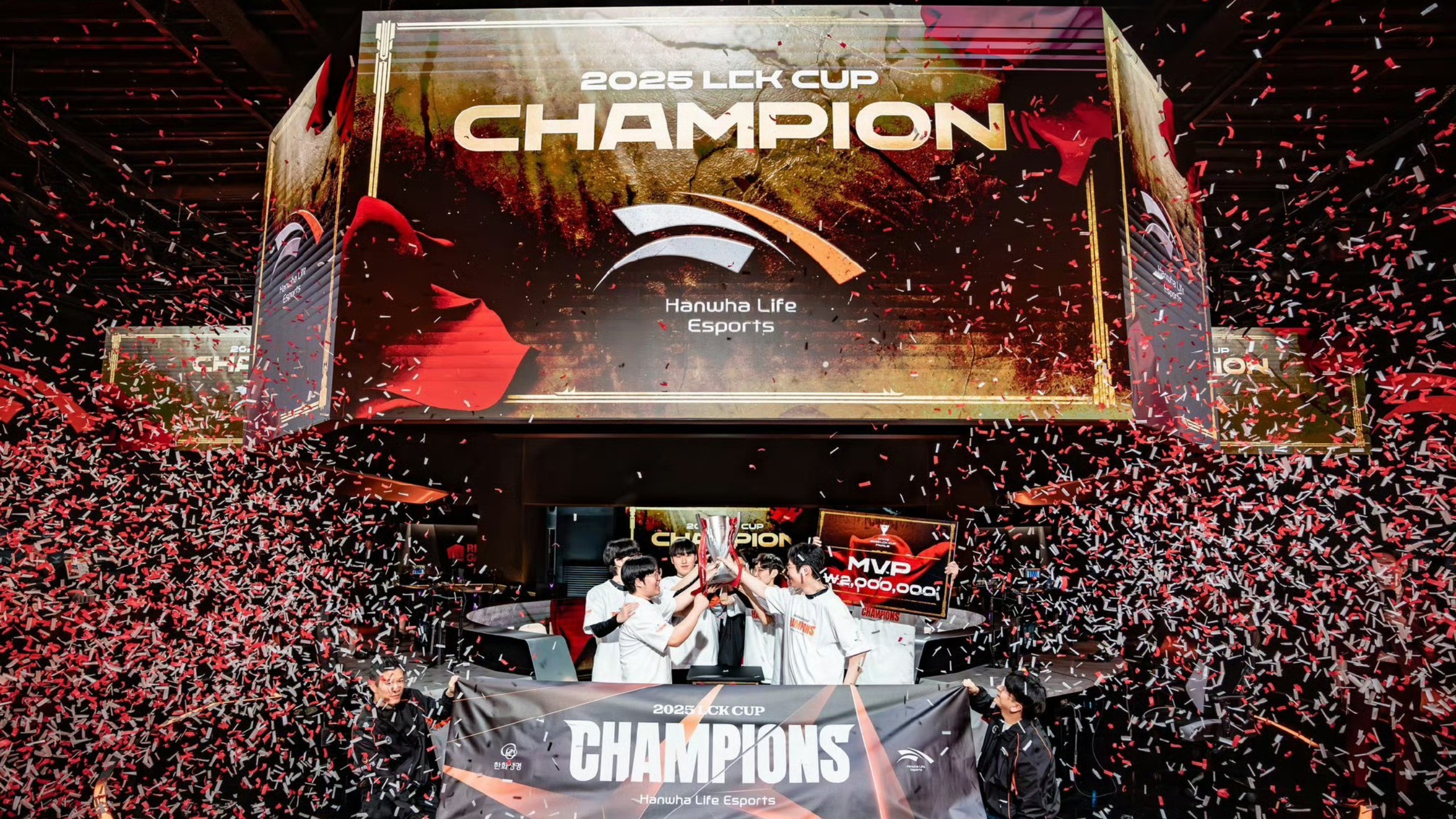 开云体育官网-HLE鏖战TES，Perkz开启传奇时刻强强对话成都决赛之夜，技惊四座的简单介绍