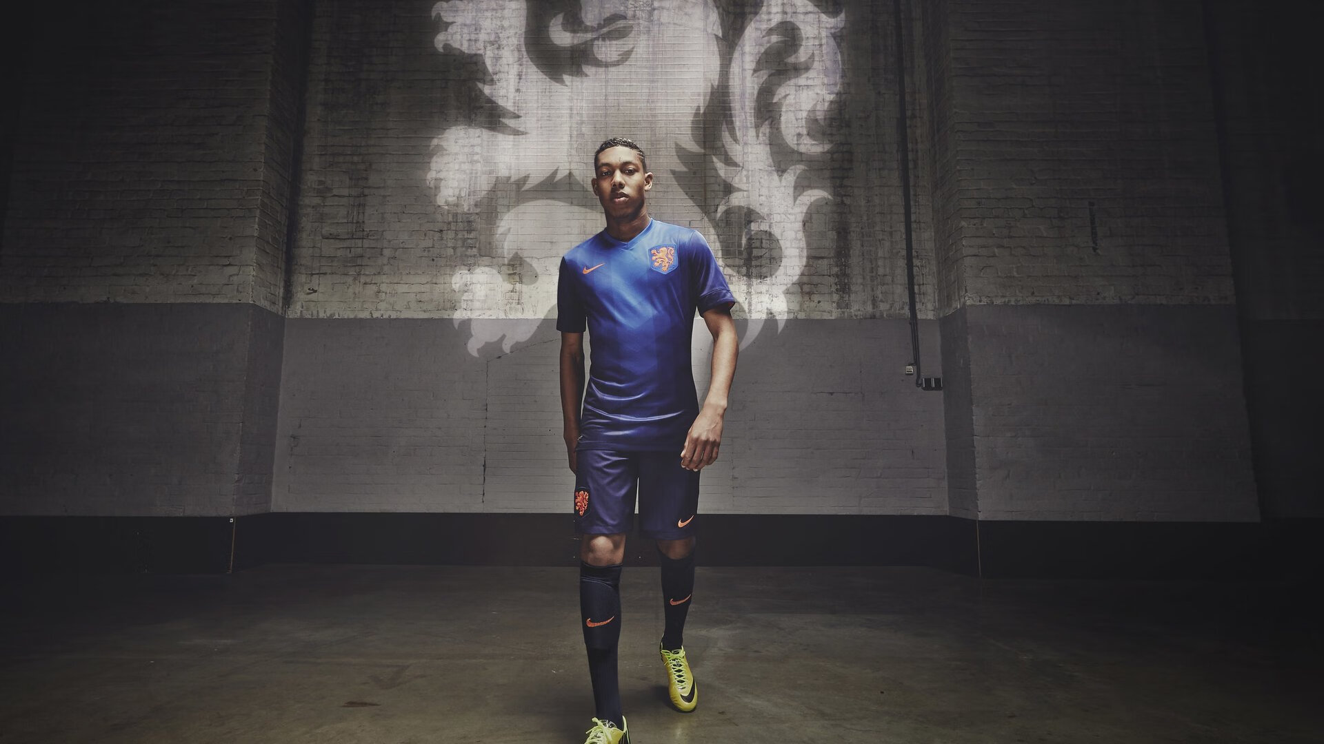 速度与激情的双重奏，F1揭幕的引擎轰鸣，利拉德的终场绝唱