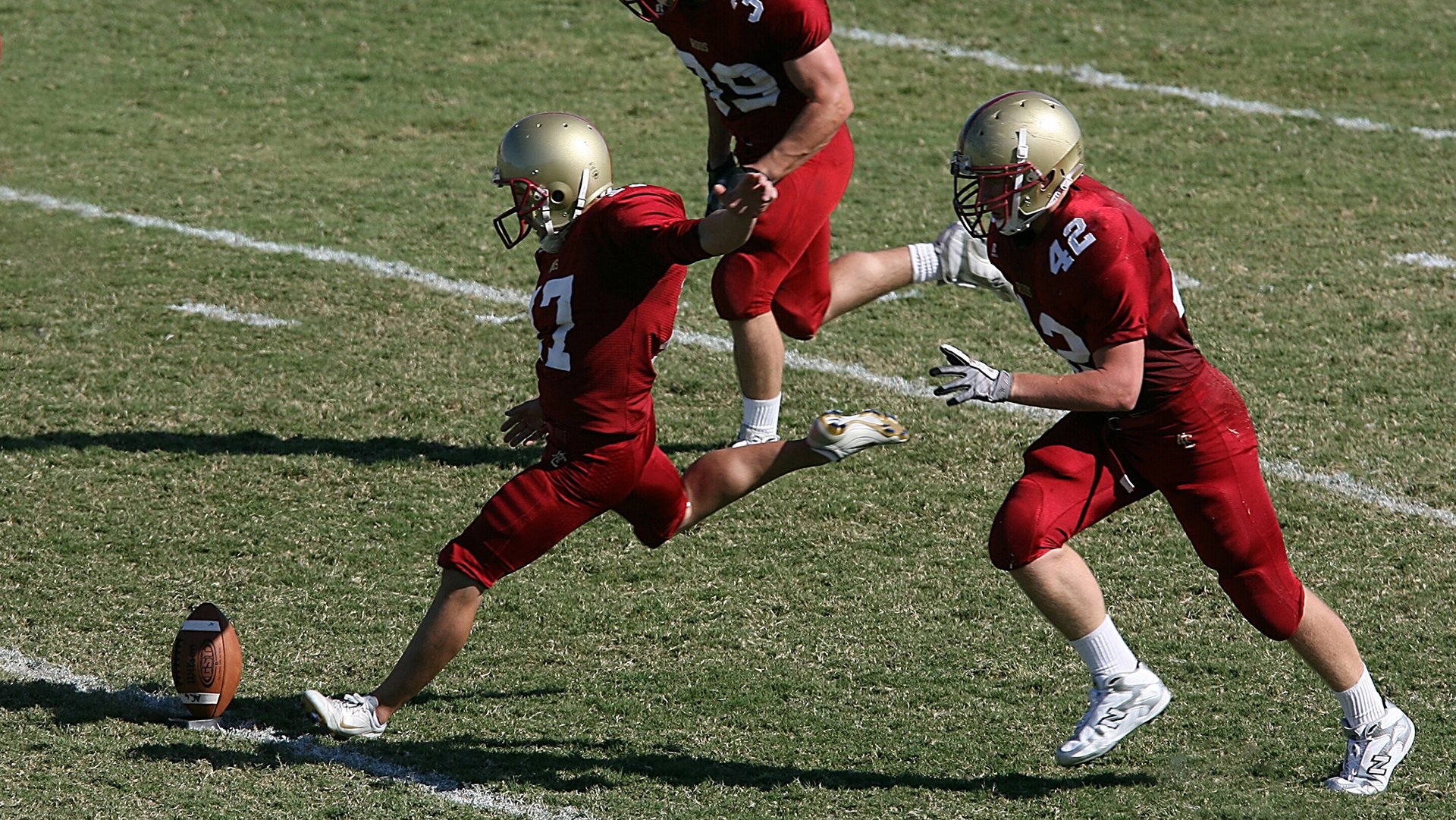 澳大利亚铁血防守下的反击艺术，法比尼奥如何让传控大师比利亚雷亚尔哑火